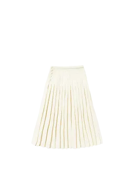 pleated skirt